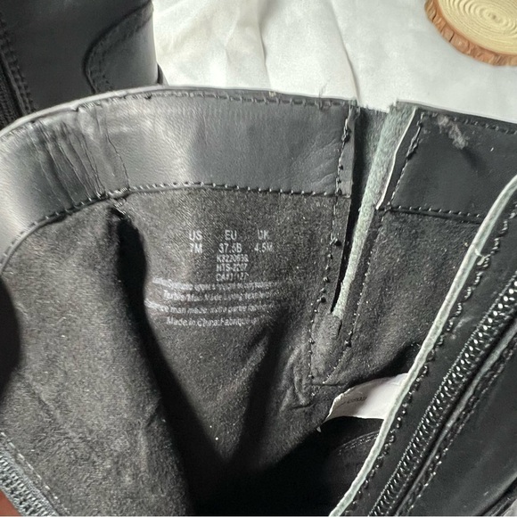 DKNY Daray Moto Bootie Buckle Block Heel Size 7 - Picture 11 of 11